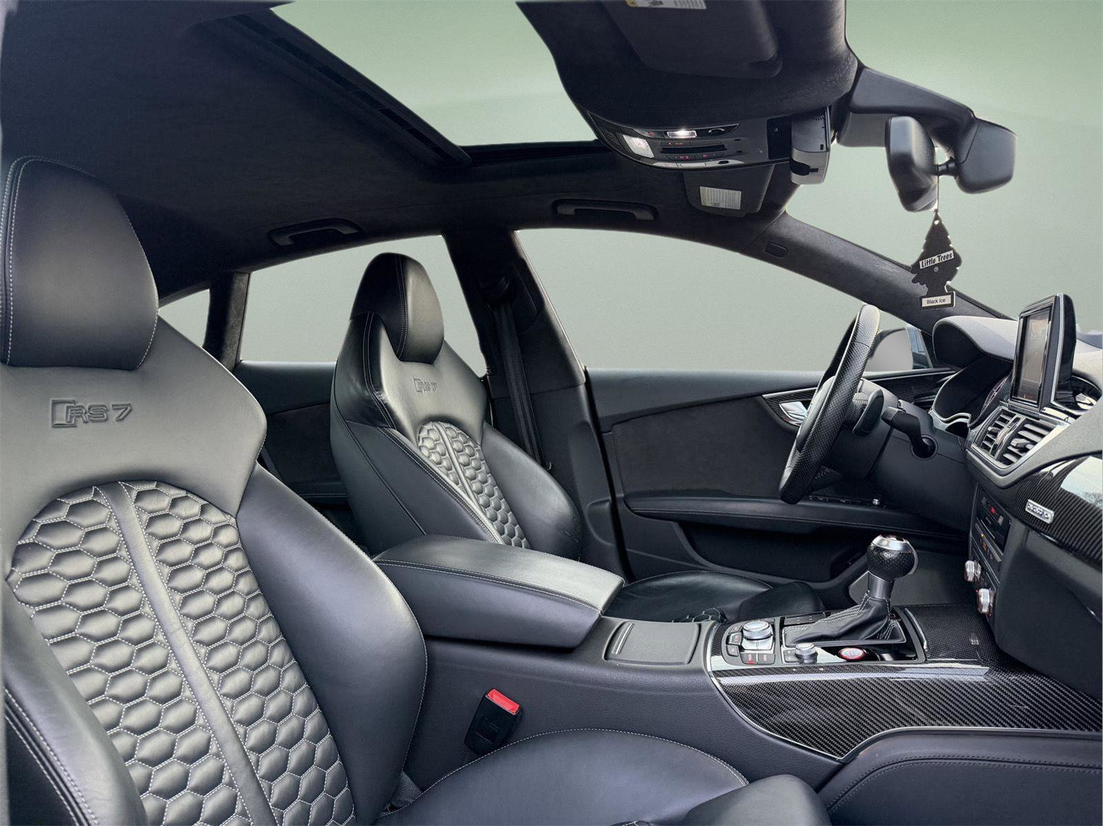 Used 2017 Audi RS 7 Prestige image 28