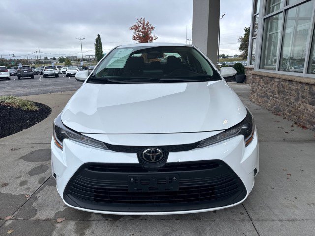 Used 2025 Toyota Corolla LE FWD image 3