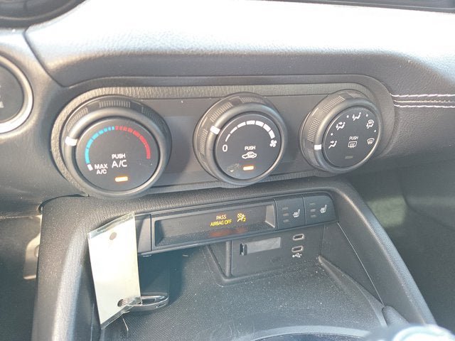 Used 2024 MAZDA MX-5 Miata Club RWD image 14