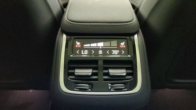 New 2026 Volvo XC90 T8 Ultra w/ Protection Package AWD/4WD image 33