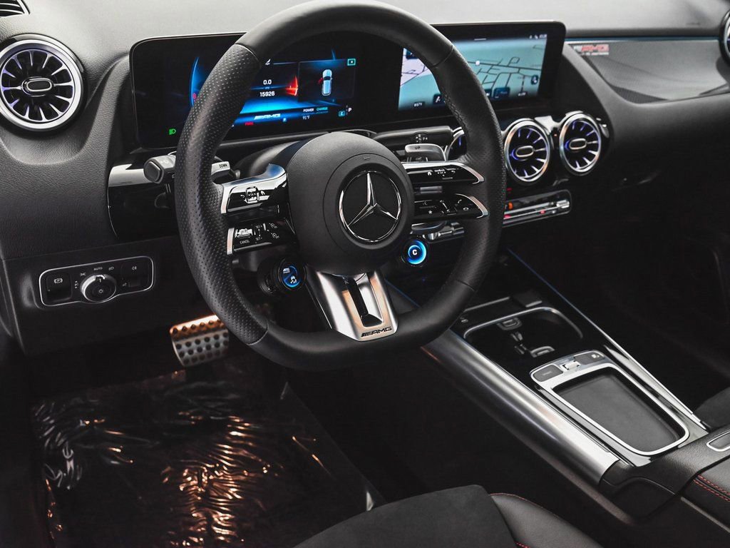 Used 2024 Mercedes-Benz GLA 35 AMG 4MATIC image 15