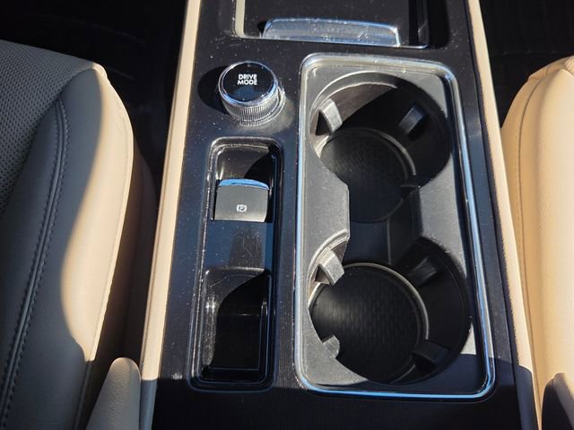 Used 2022 Lincoln Corsair Standard w/ Premium Package image 18