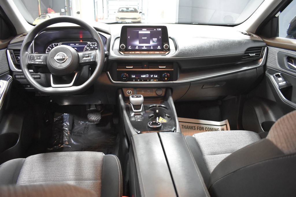 Certified 2023 Nissan Rogue SV image 13