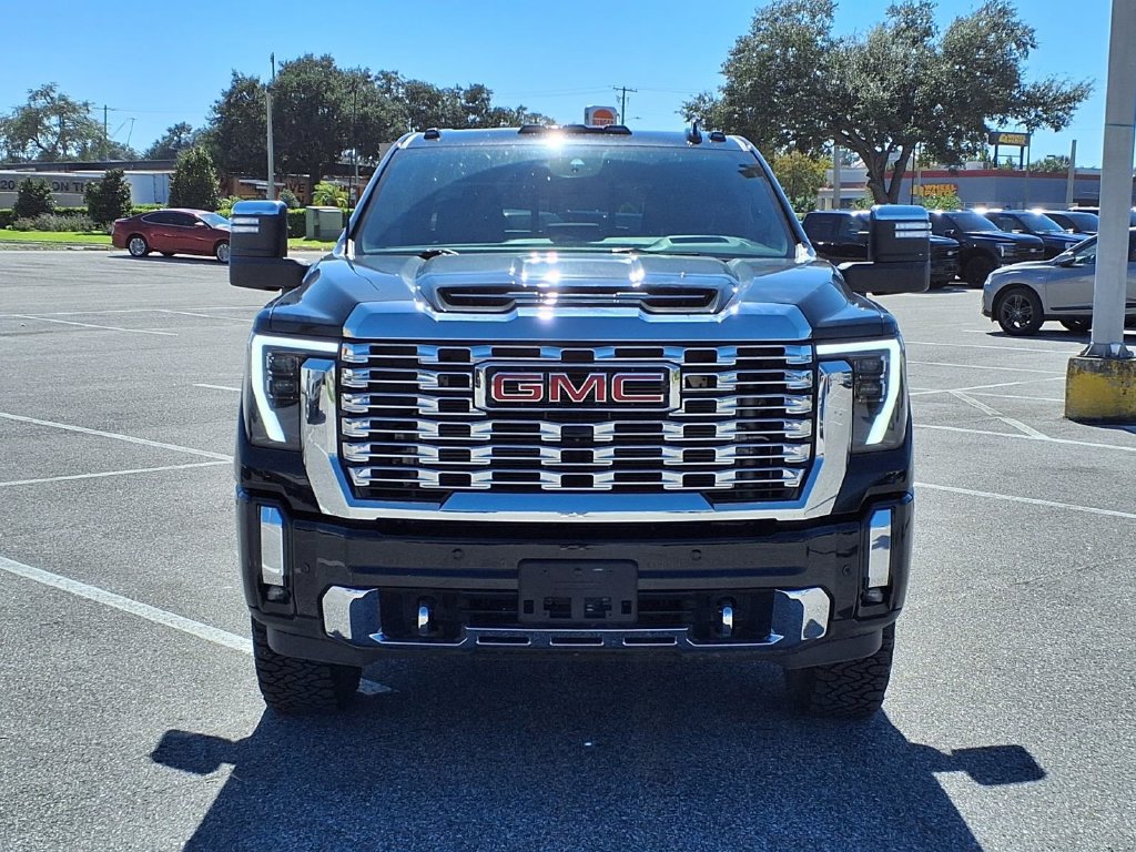 Used 2024 GMC Sierra 2500 Denali w/ Technology Package AWD/4WD image 2