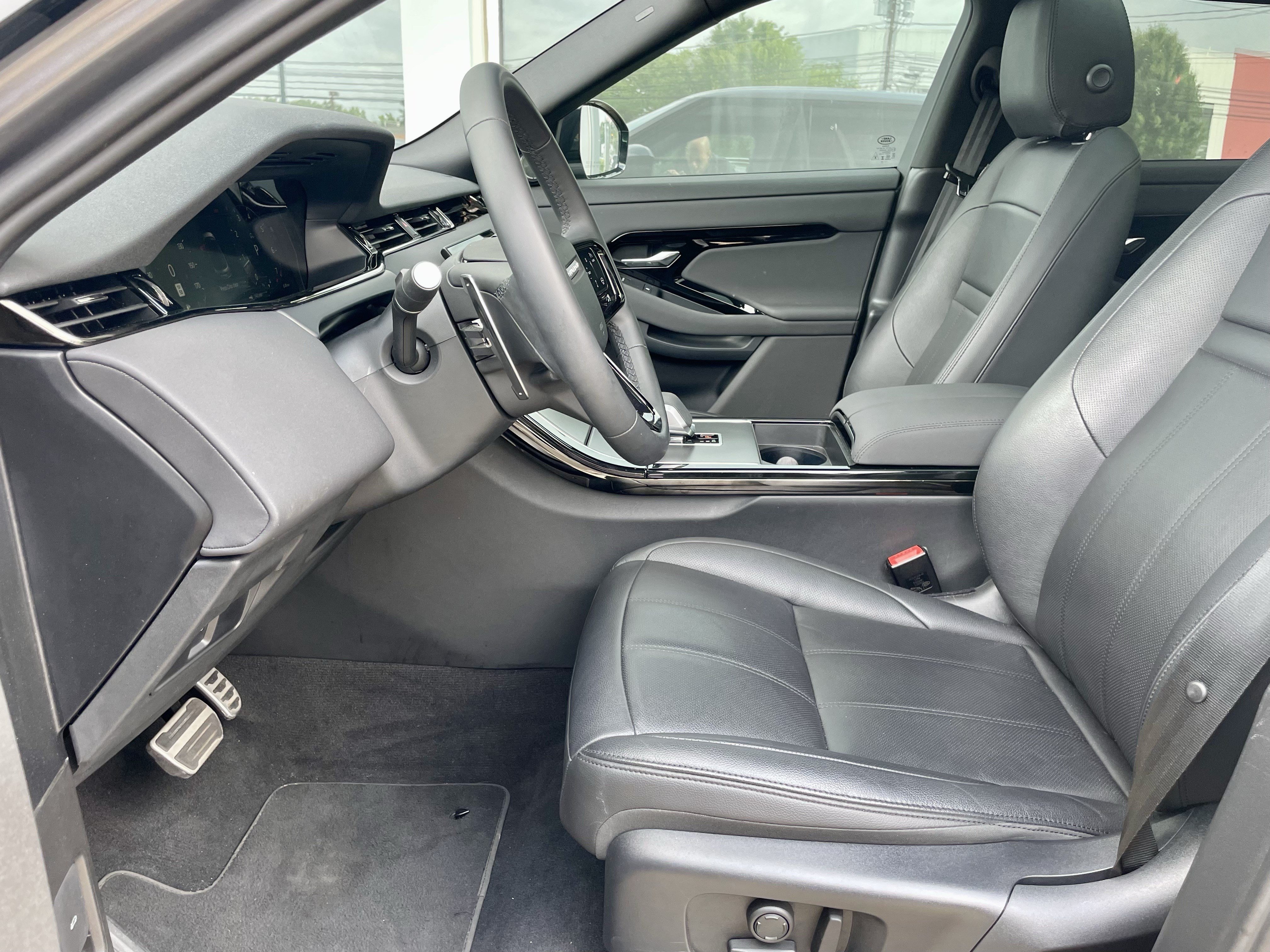 Certified 2025 Land Rover Range Rover Evoque Dynamic SE AWD/4WD image 14