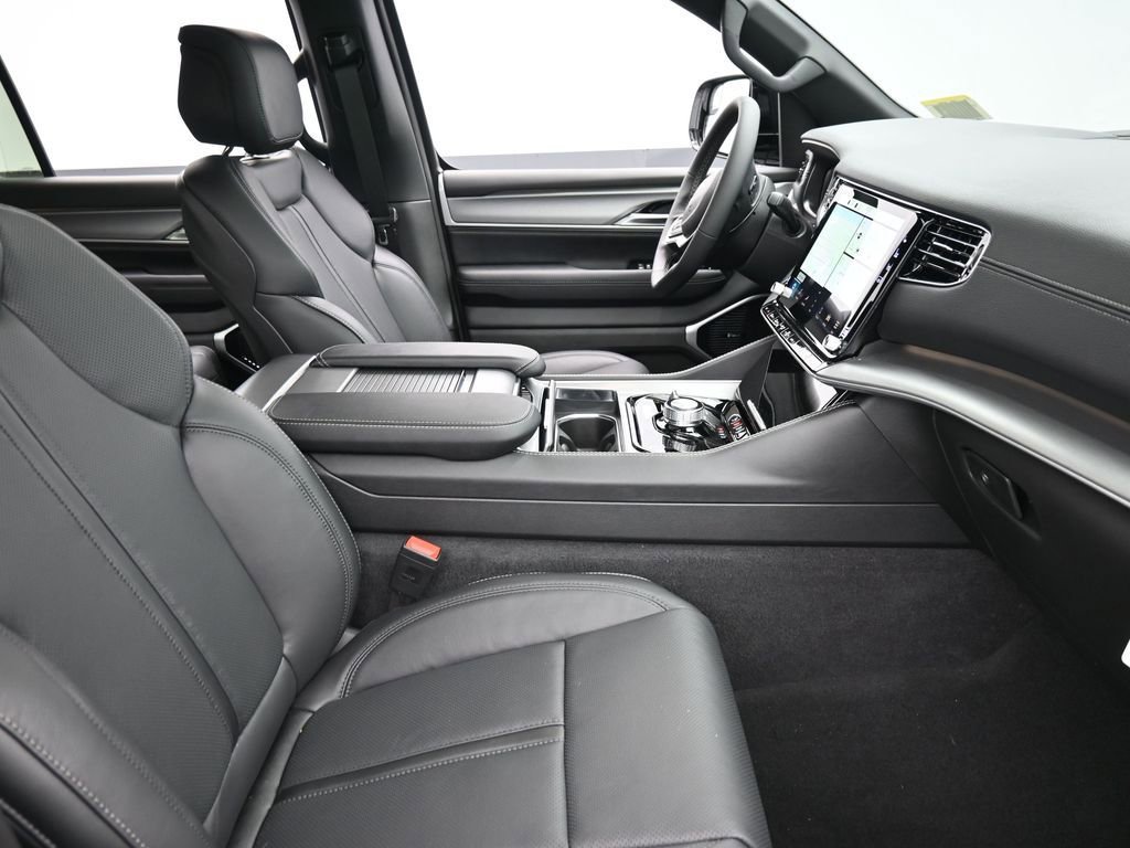 New 2026 Jeep Grand Wagoneer L Limited w/ Premium Group II image 20