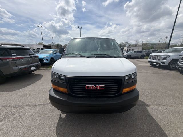 New 2026 GMC Savana 2500 image 3