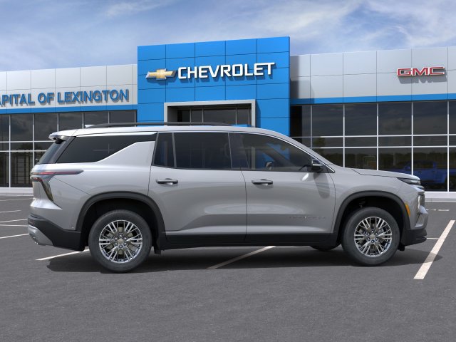 New 2027 Chevrolet Traverse LT w/ Driver Confidence Package FWD image 5