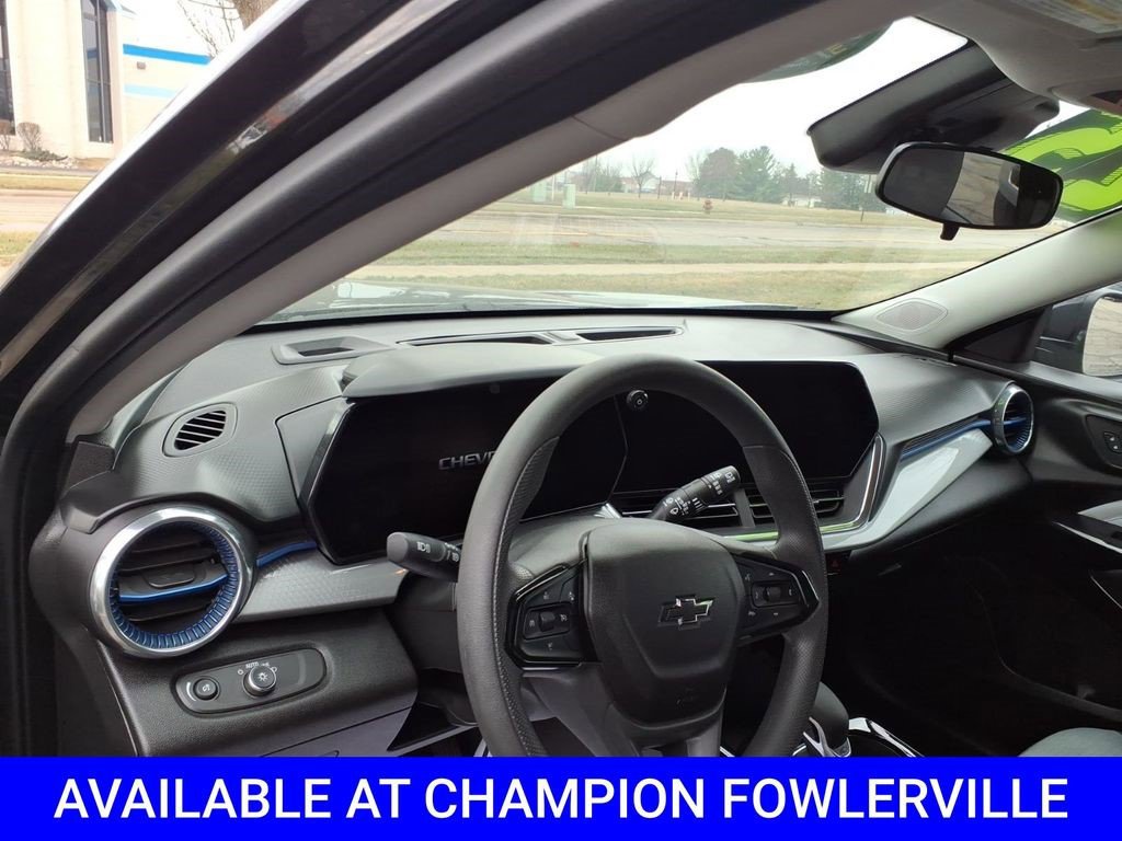 Certified 2025 Chevrolet Trax LT image 14