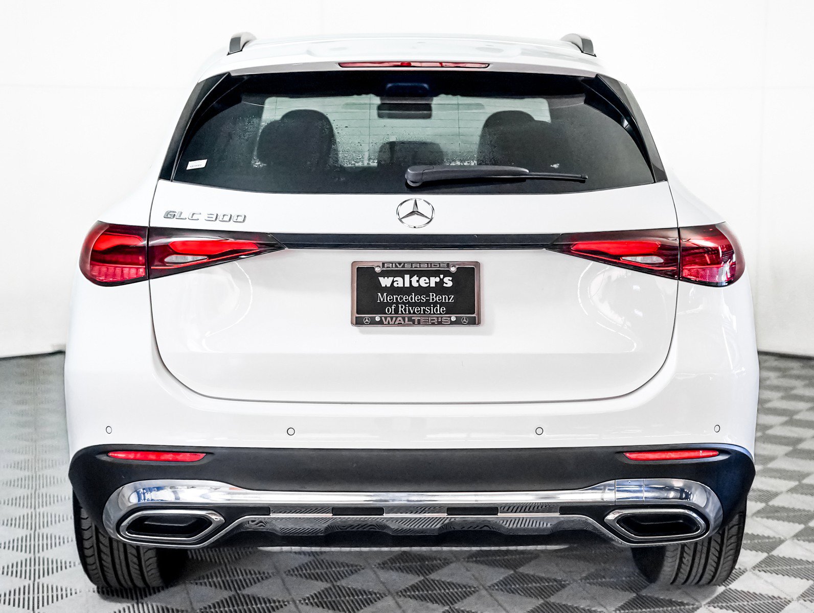 Certified 2024 Mercedes-Benz GLC 300 image 11