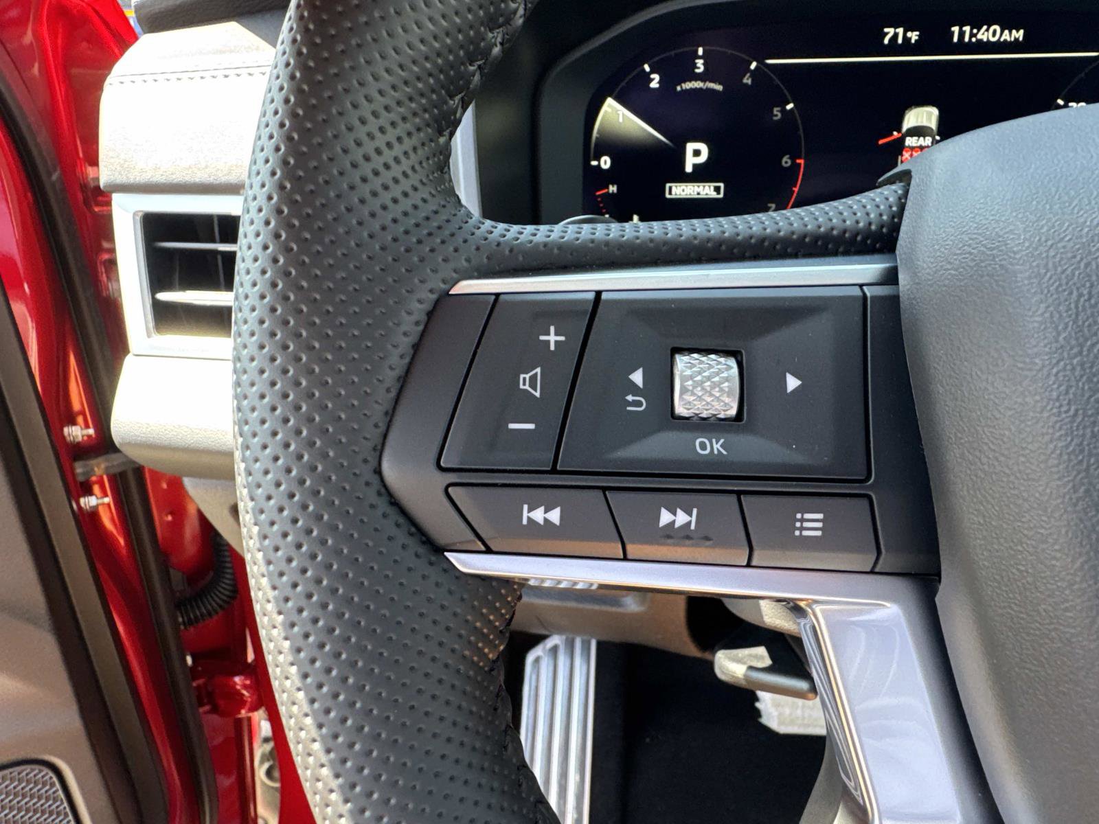 New 2025 Mitsubishi Outlander SEL image 18