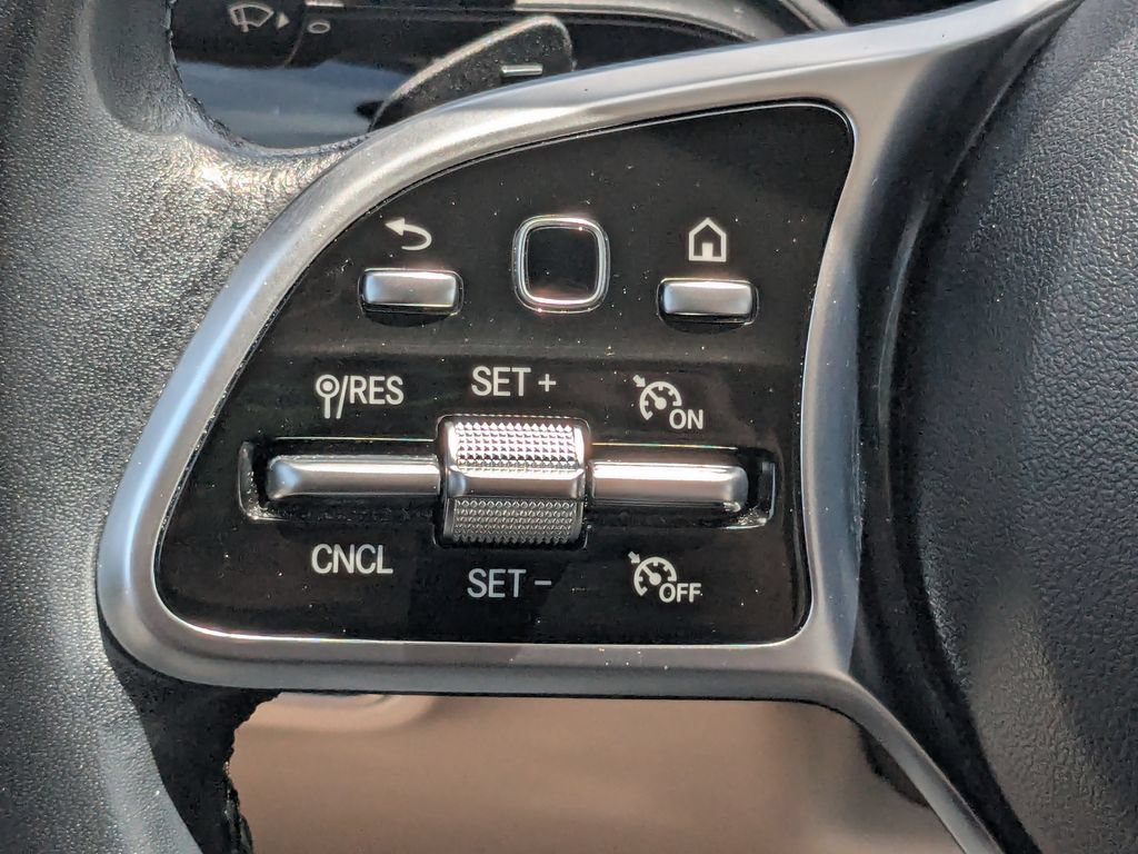 Certified 2023 Mercedes-Benz GLA 250 4MATIC image 36