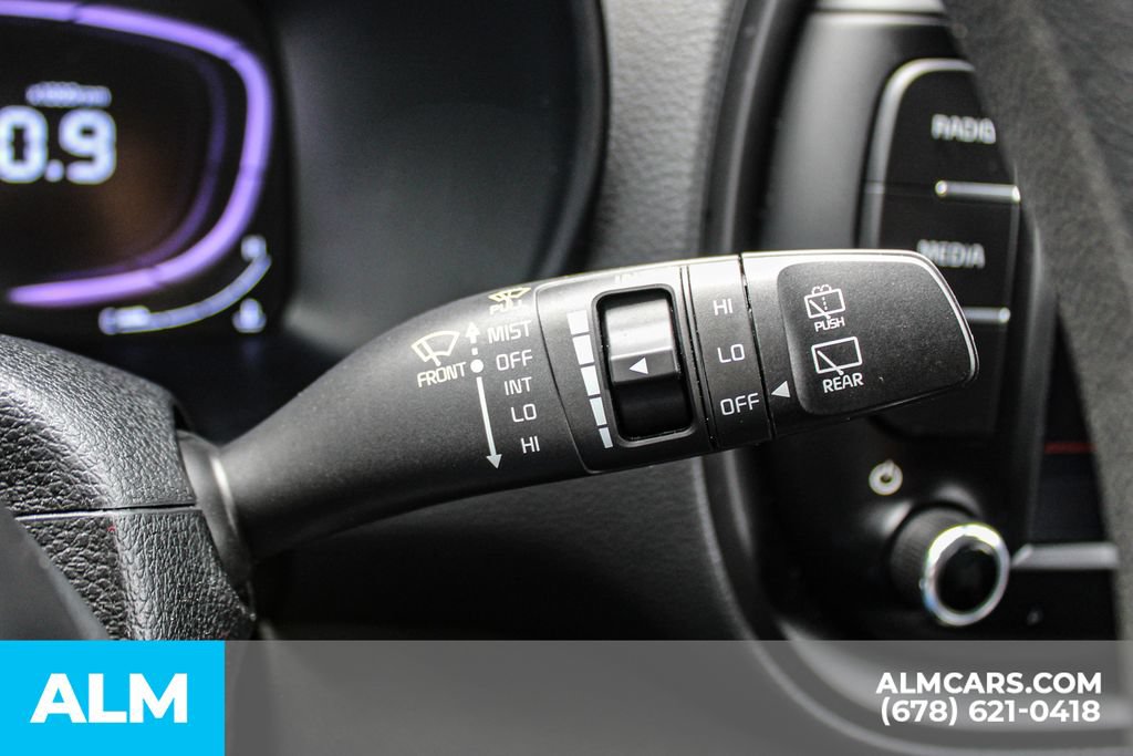Used 2025 Kia Soul LX w/ LX Technology Package FWD image 29