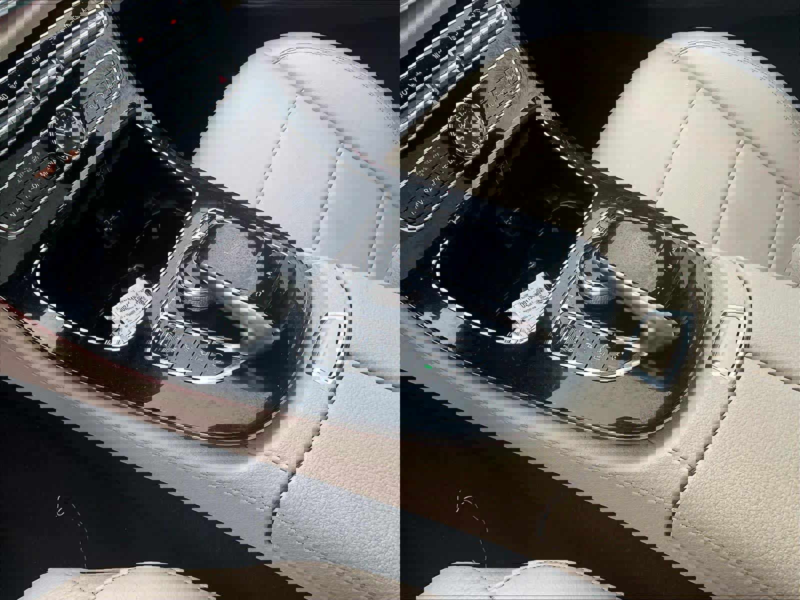 Used 2017 Mercedes-Benz E 300 4MATIC image 20