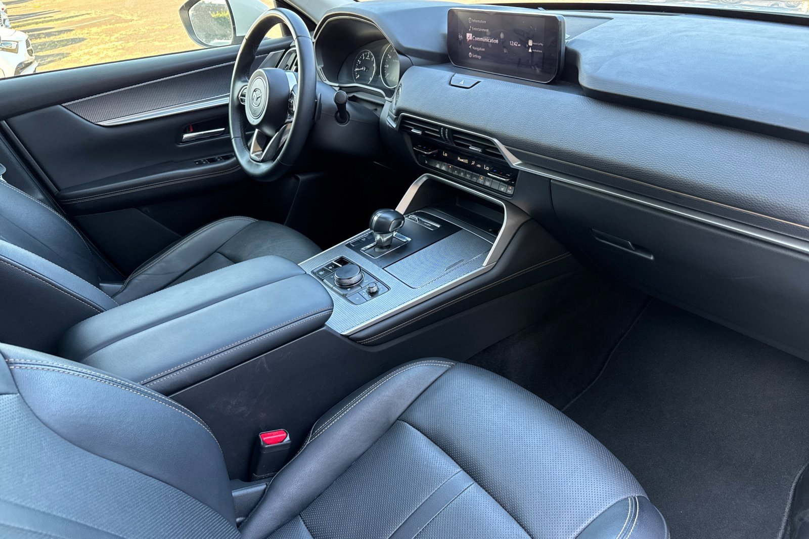 Used 2024 MAZDA CX-90 3.3 Turbo w/ Preferred Plus image 17