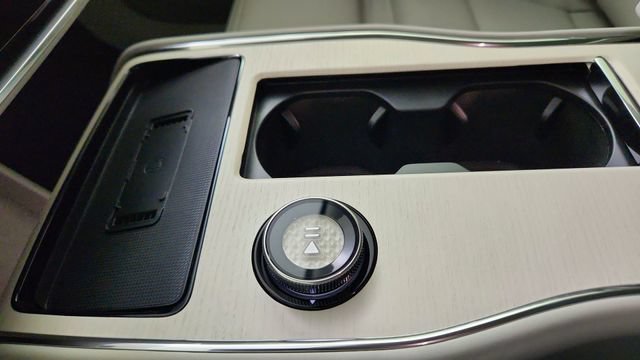 New 2026 Volvo EX90 Plus AWD/4WD image 17