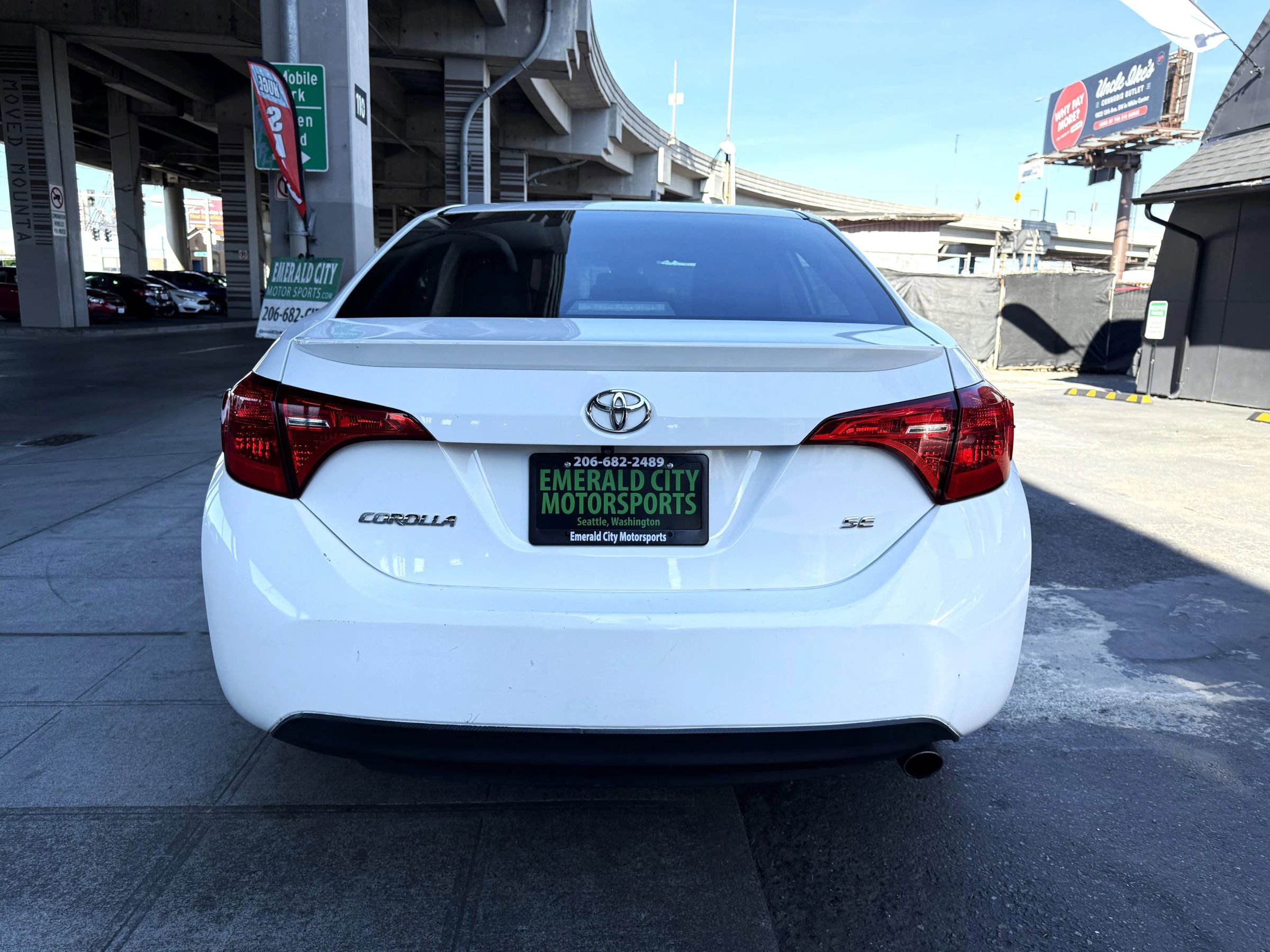 Used 2017 Toyota Corolla SE image 6