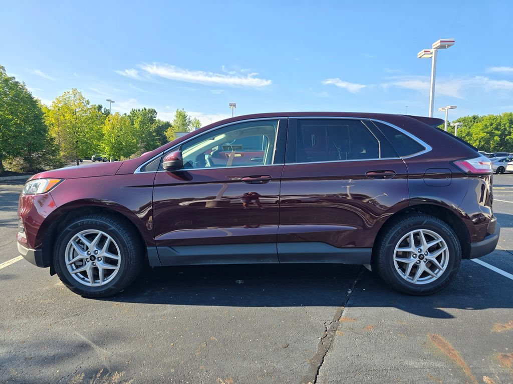Used 2024 Ford Edge SEL w/ Convenience Package AWD/4WD image 4