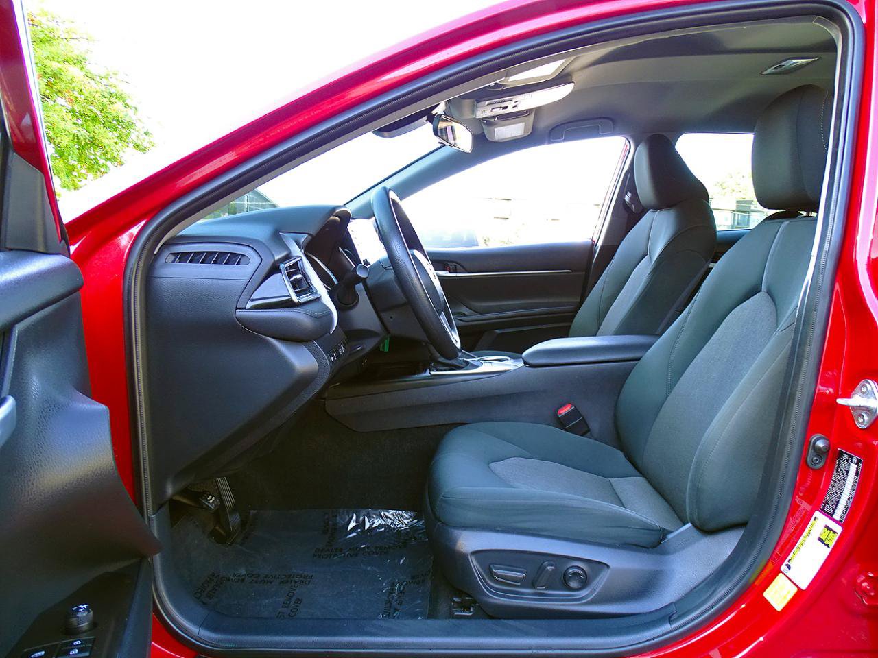 Used 2023 Toyota Camry LE FWD image 11