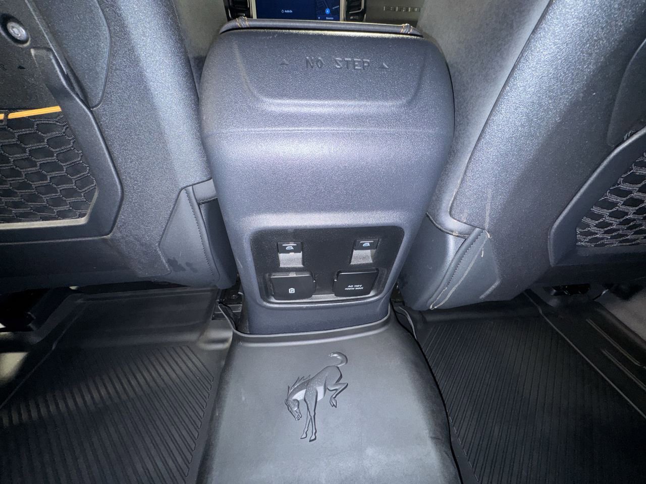 Used 2024 Ford Bronco Badlands image 32