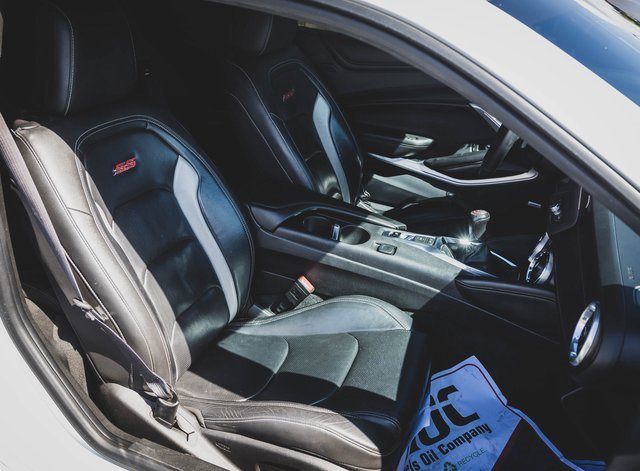Used 2016 Chevrolet Camaro SS image 33