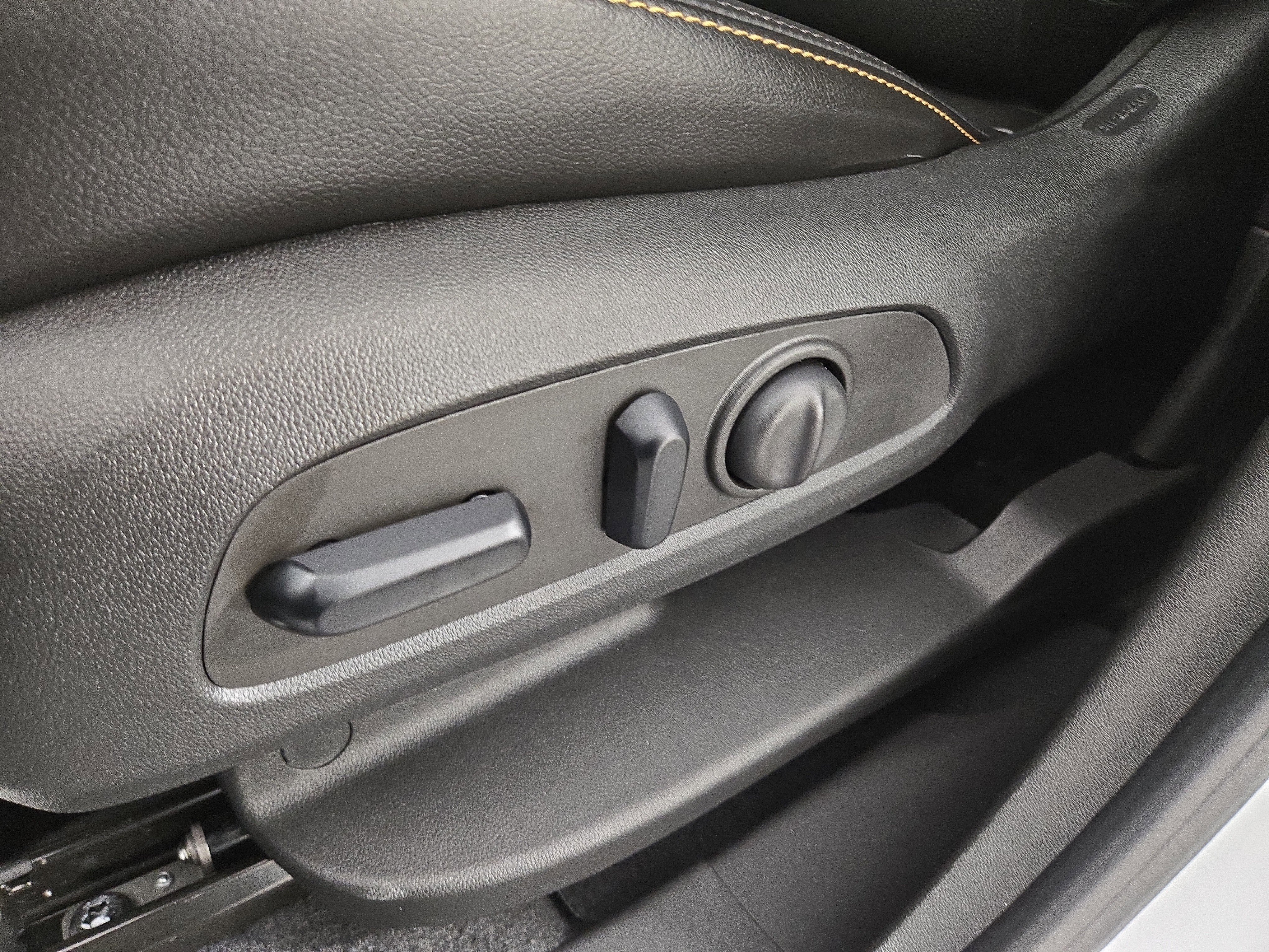 Certified 2021 Chevrolet Equinox Premier image 29