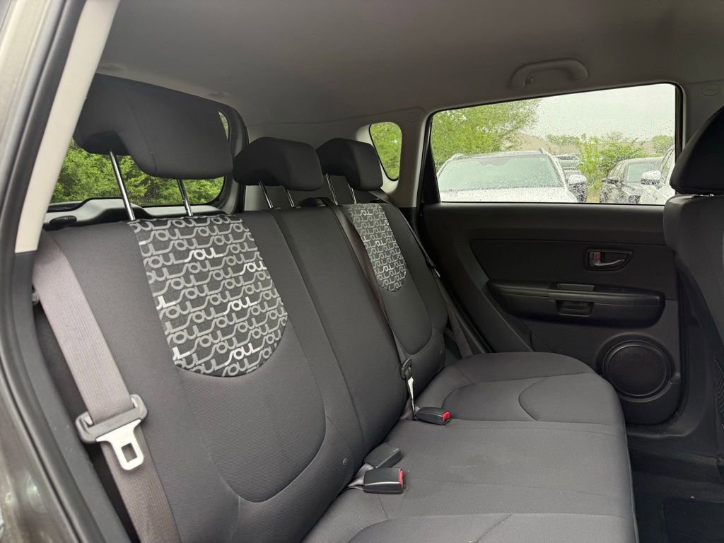 Used 2010 Kia Soul + FWD image 12