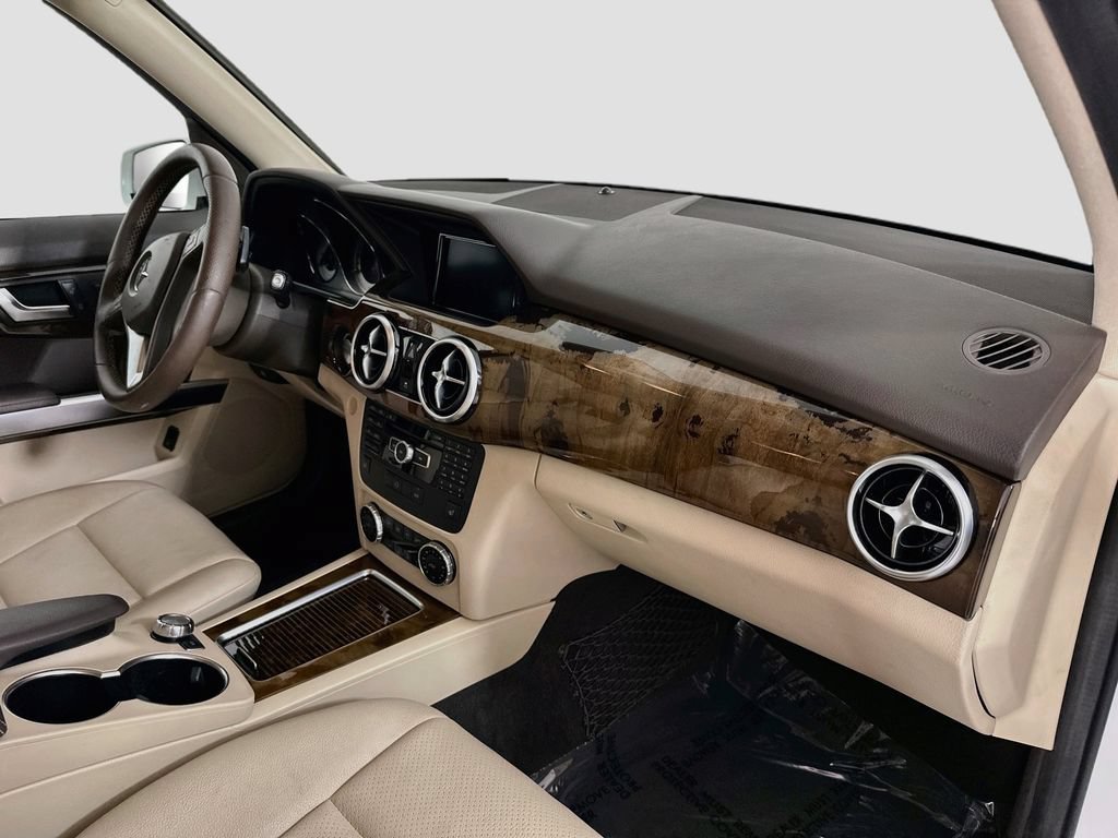 Used 2015 Mercedes-Benz GLK 350 4MATIC image 31