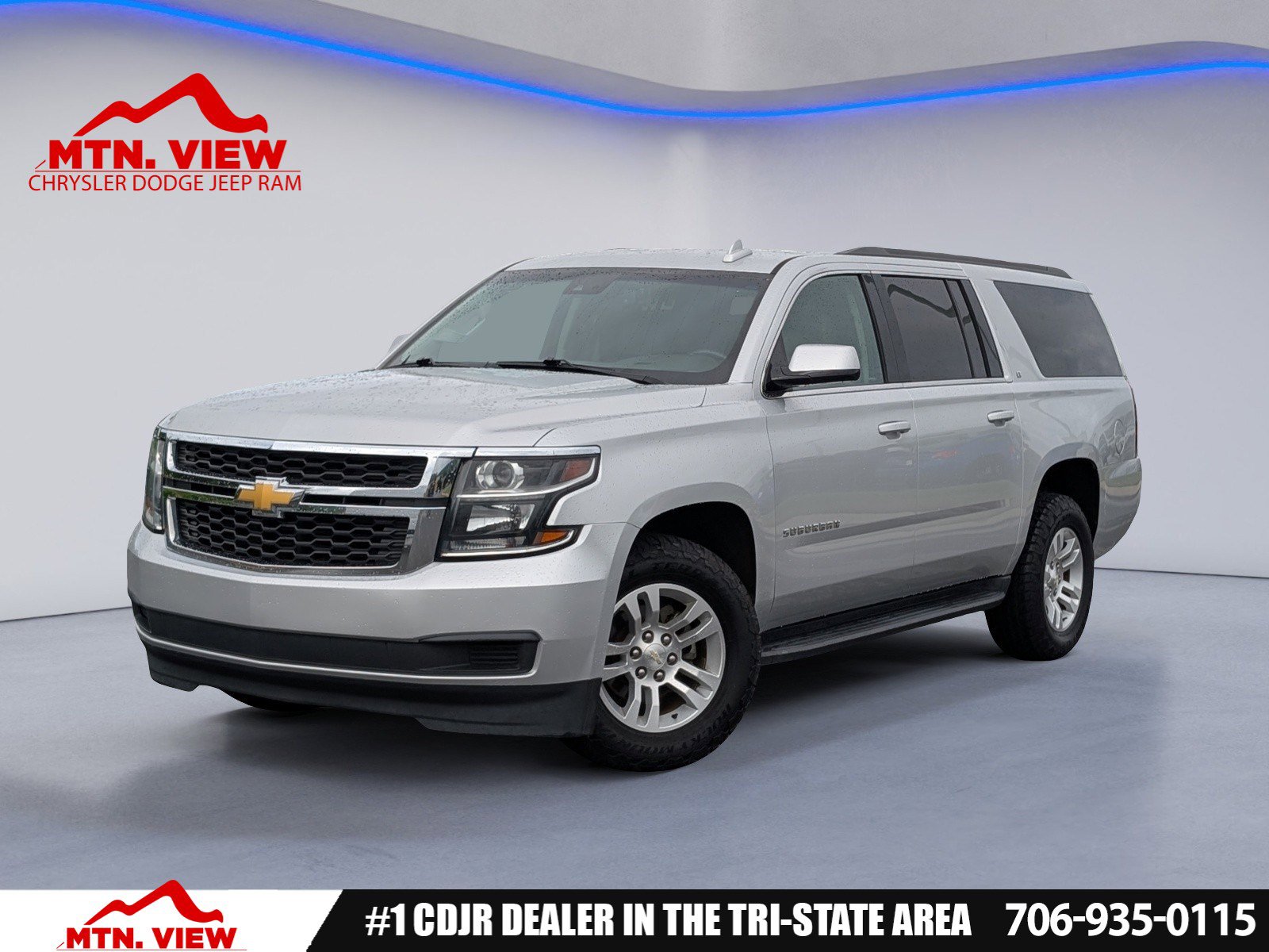 Used 2019 Chevrolet Suburban LT RWD image 1