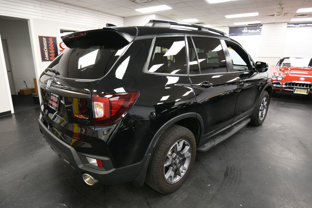 Used 2023 Honda Passport TrailSport image 7
