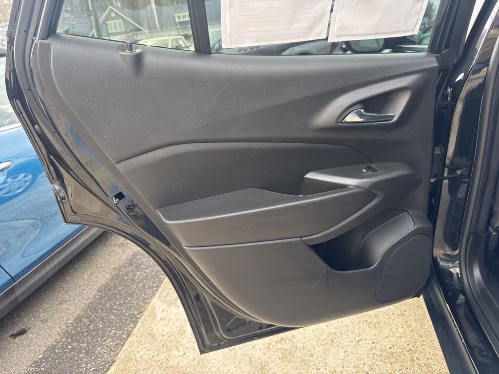 Used 2024 Chevrolet Trax LS image 26