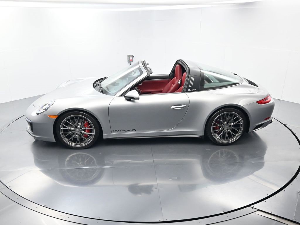 Used 2019 Porsche 911 Targa 4S image 32
