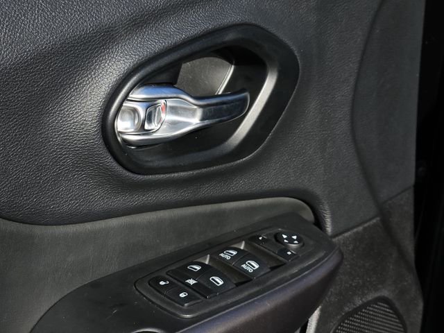 Used 2022 Jeep Cherokee Latitude Lux image 29