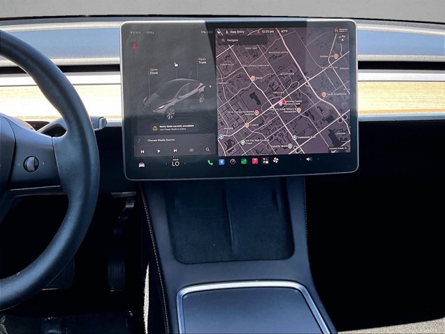 Used 2022 Tesla Model Y Long Range AWD/4WD image 8
