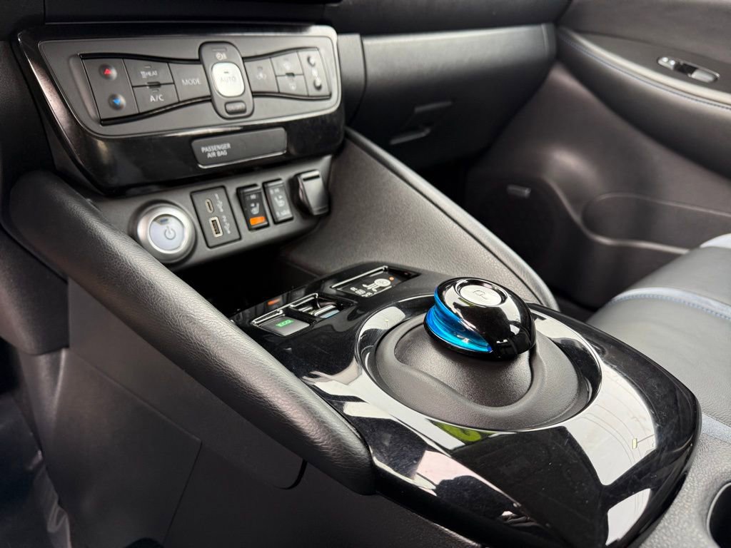 Used 2020 Nissan Leaf SL Plus image 26