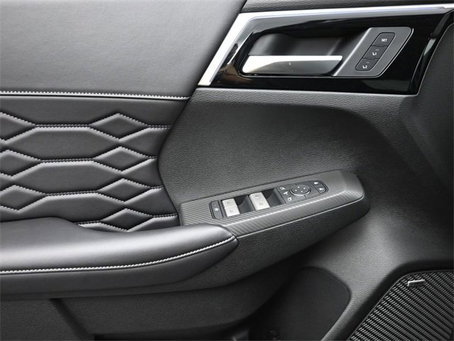 New 2025 Mitsubishi Outlander SEL image 9