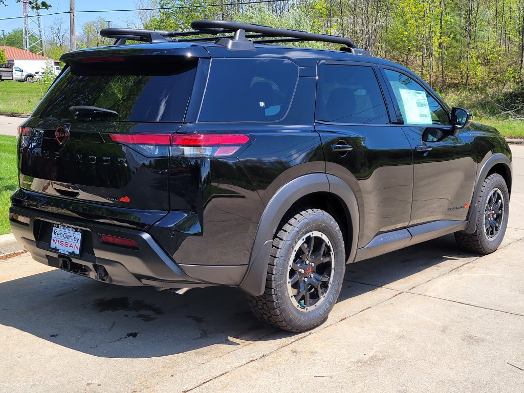 New 2026 Nissan Pathfinder Rock Creek w/ Rock Creek Premium Package AWD/4WD image 3