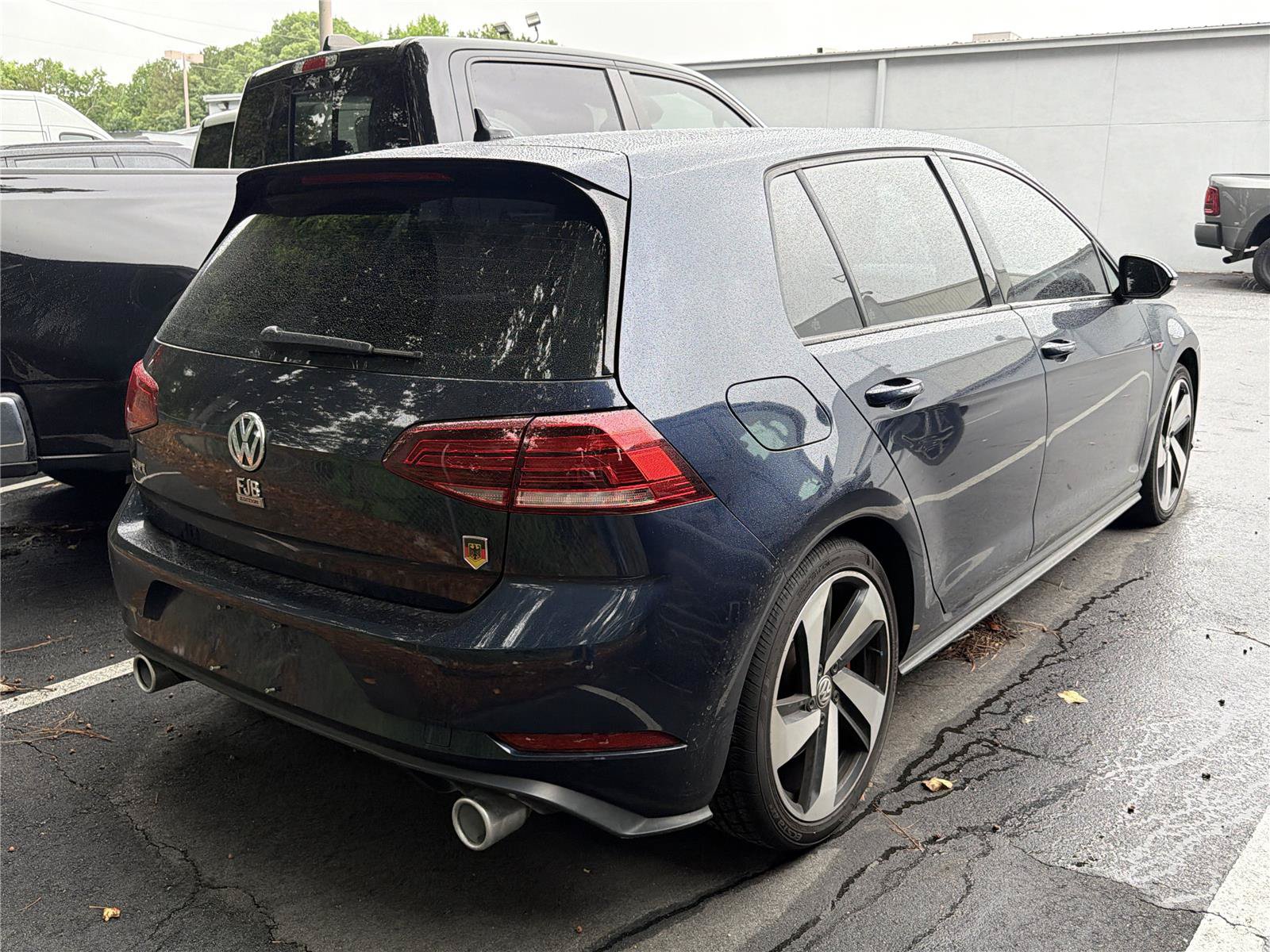 Used 2018 Volkswagen GTI SE FWD image 4