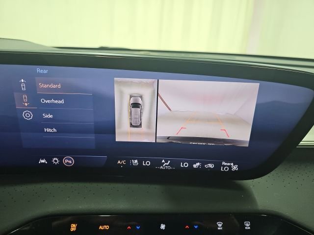 Used 2025 Buick Enclave Avenir w/ Super Cruise Package image 8