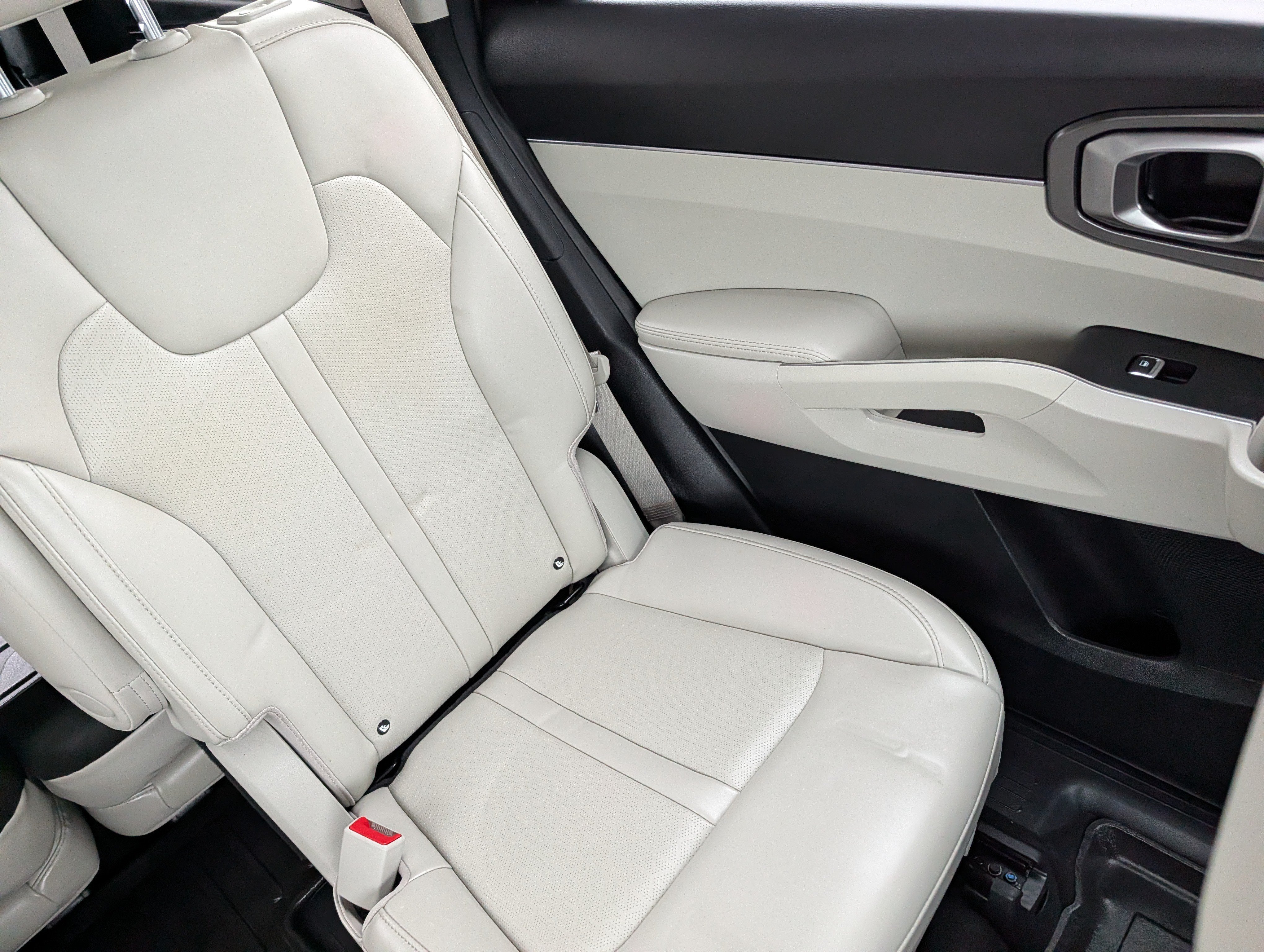Used 2023 Kia Sorento EX AWD/4WD image 14