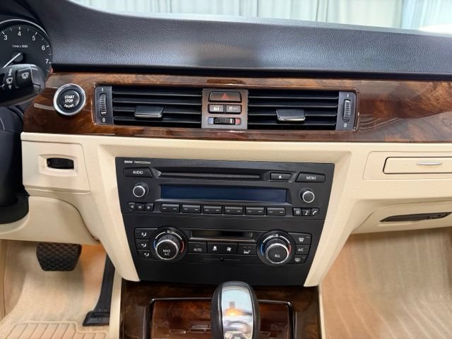 Used 2013 BMW 328i Convertible RWD image 17