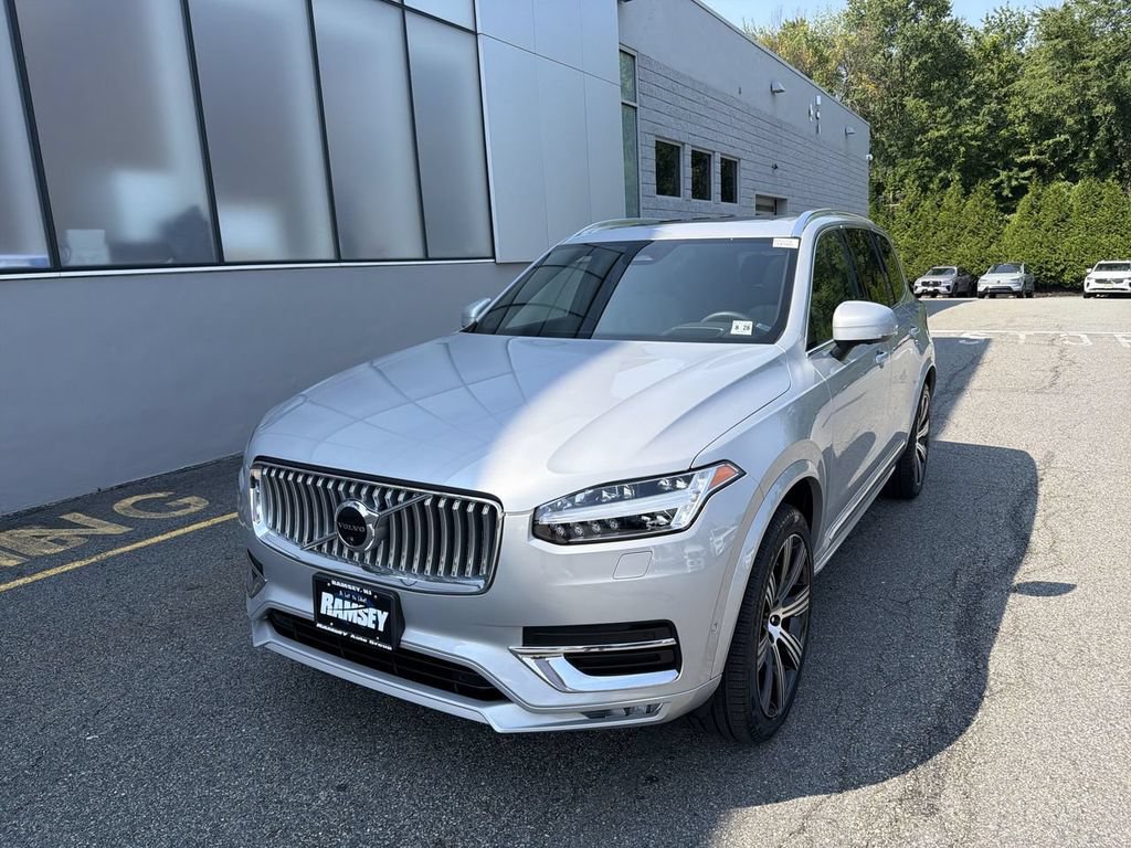 Certified 2023 Volvo XC90 B6 Ultimate AWD/4WD image 4