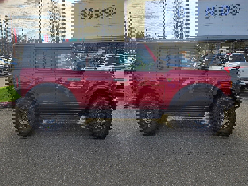 New 2025 Ford Bronco Badlands image 4