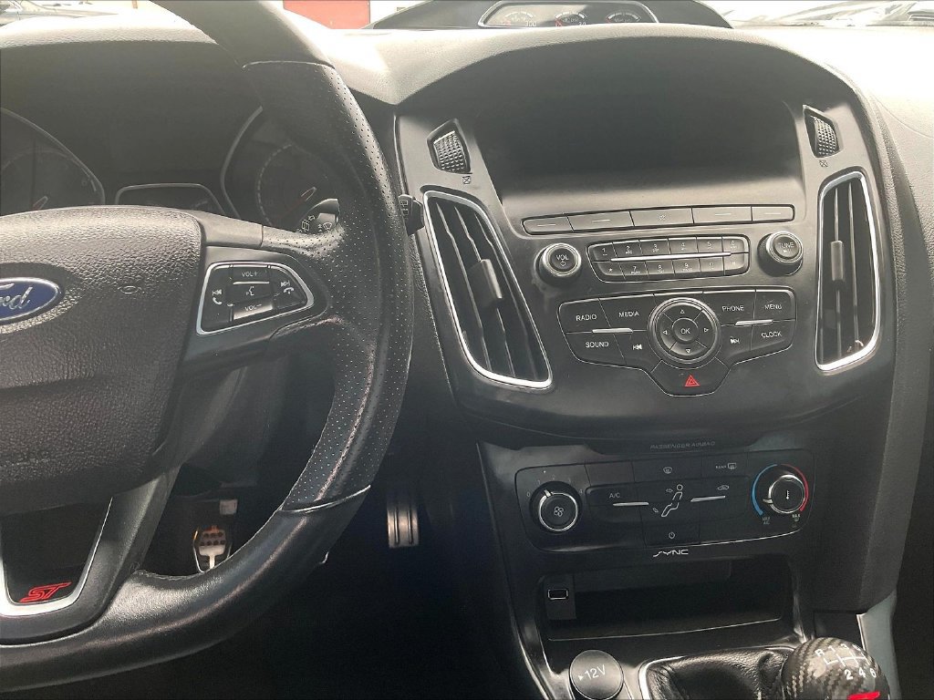 Used 2018 Ford Focus ST FWD image 12
