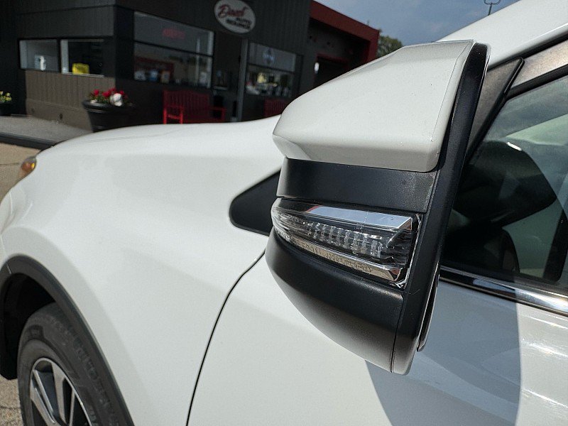 Used 2018 Toyota RAV4 XLE AWD/4WD image 14