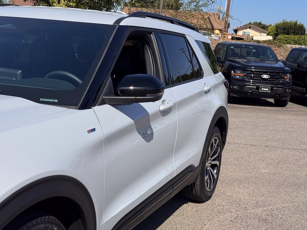 Used 2026 Ford Explorer ST-Line RWD image 9