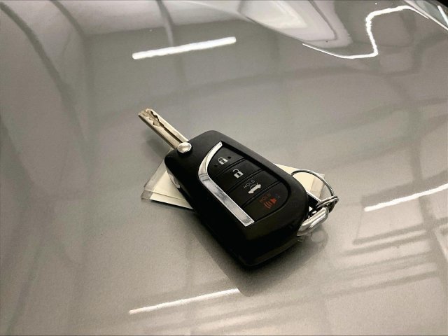 Used 2022 Toyota Camry SE AWD/4WD image 9