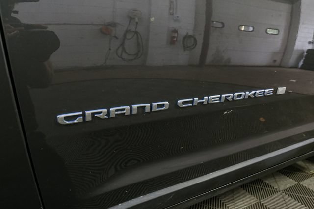Used 2023 Jeep Grand Cherokee 4WD 4xe image 7