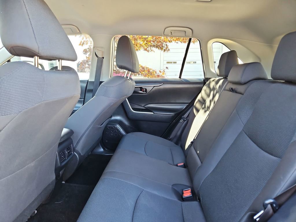 Used 2025 Toyota RAV4 LE image 25