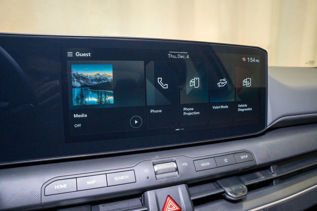 New 2025 Kia K4 LXS image 13